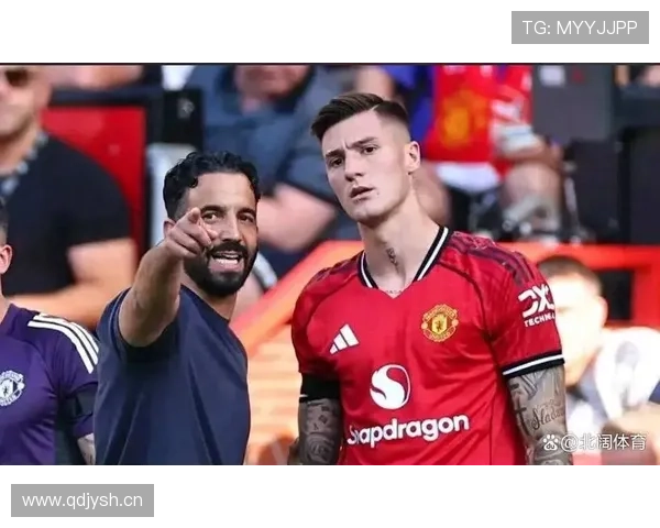 曼联防线失误问题持续，稳定性承压影响赛季关键阶段